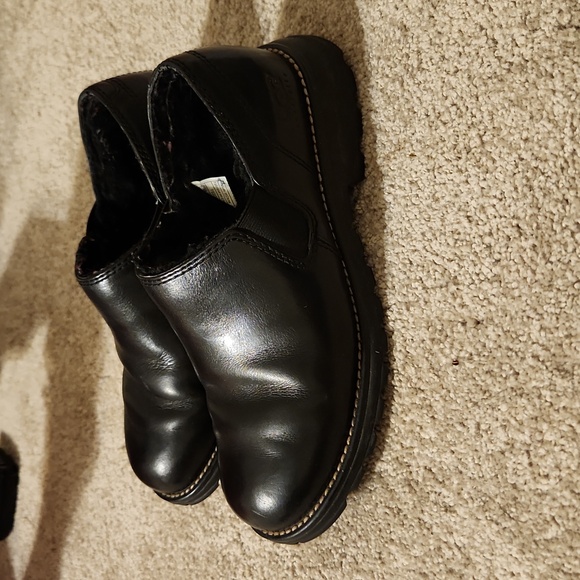 UGG Clogs Womens 7 Black Leather Slip On Sherpa Lined Chunky Soles Loafers - Picture 4 of 4